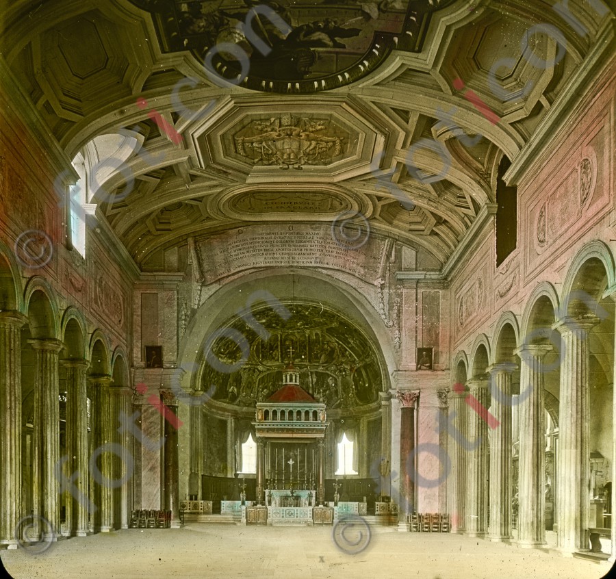 St. Pietro i vincoli. Inneres | St. Peter i Vincoli. Interior (foticon-simon-037-030.jpg)